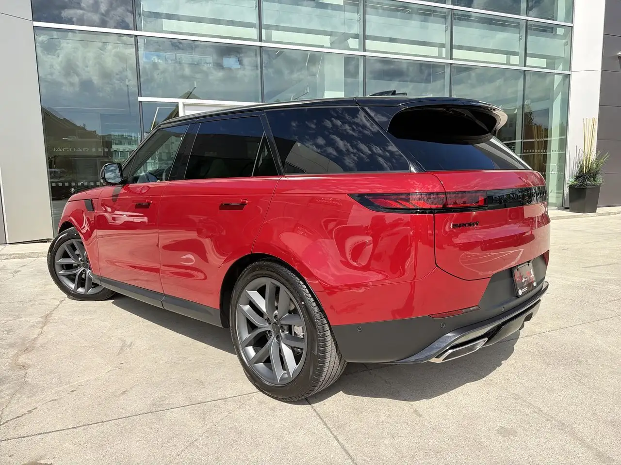 Land Rover Range Rover Sport photo Land Rover Range Rover Sport