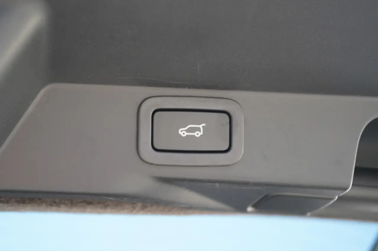Land Rover Range Rover Sport снимка Land Rover Range Rover Sport