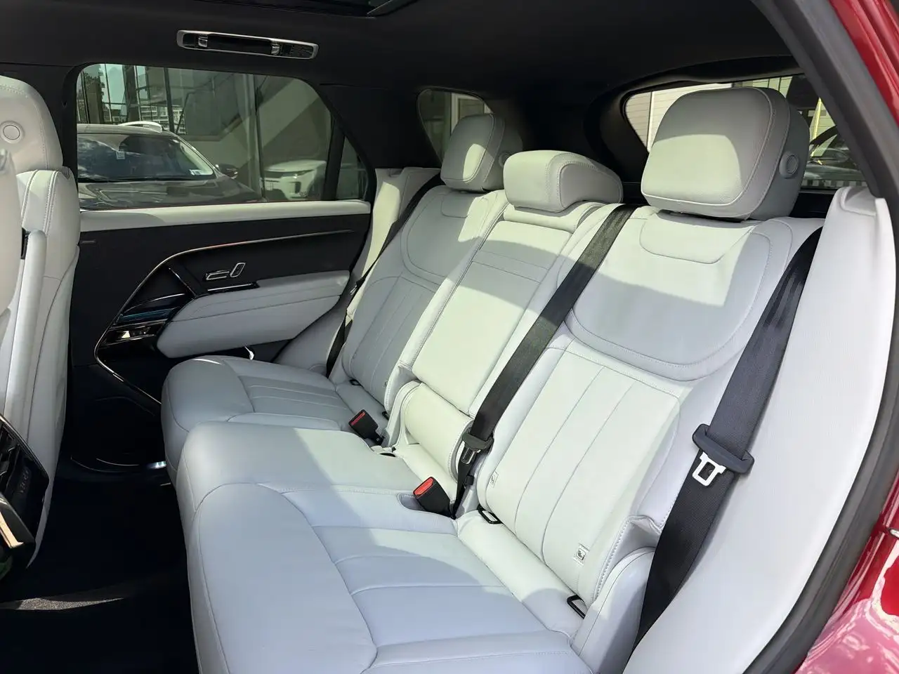 Land Rover Range Rover Sport photo Land Rover Range Rover Sport