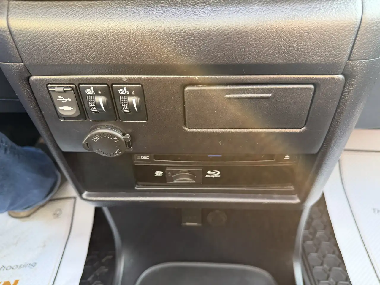 Toyota Sienna photo Toyota Sienna