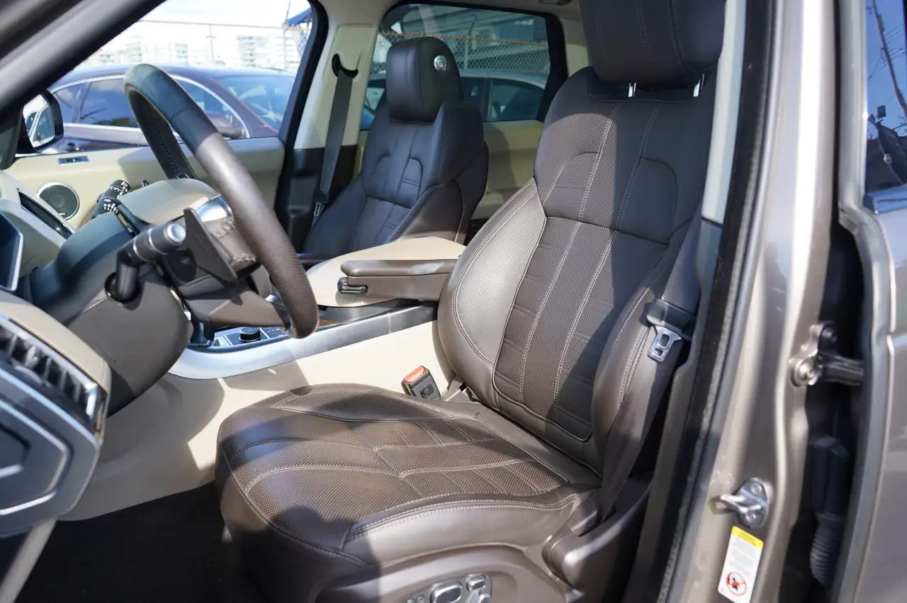 Land Rover Range Rover Sport снимка Land Rover Range Rover Sport