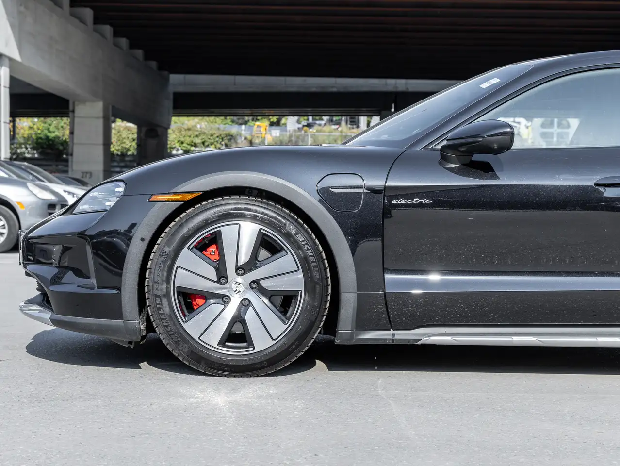 Porsche Taycan снимка Porsche Taycan