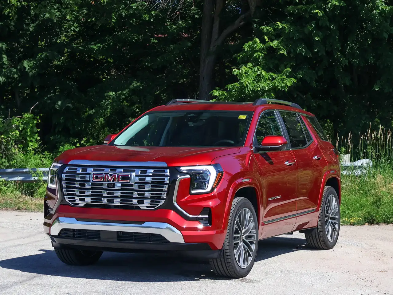 GMC Terrain photo GMC Terrain