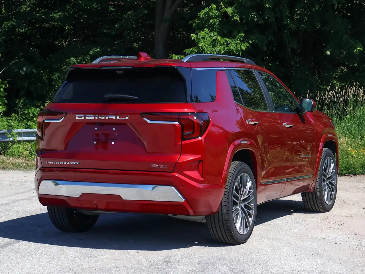 GMC Terrain photo GMC Terrain
