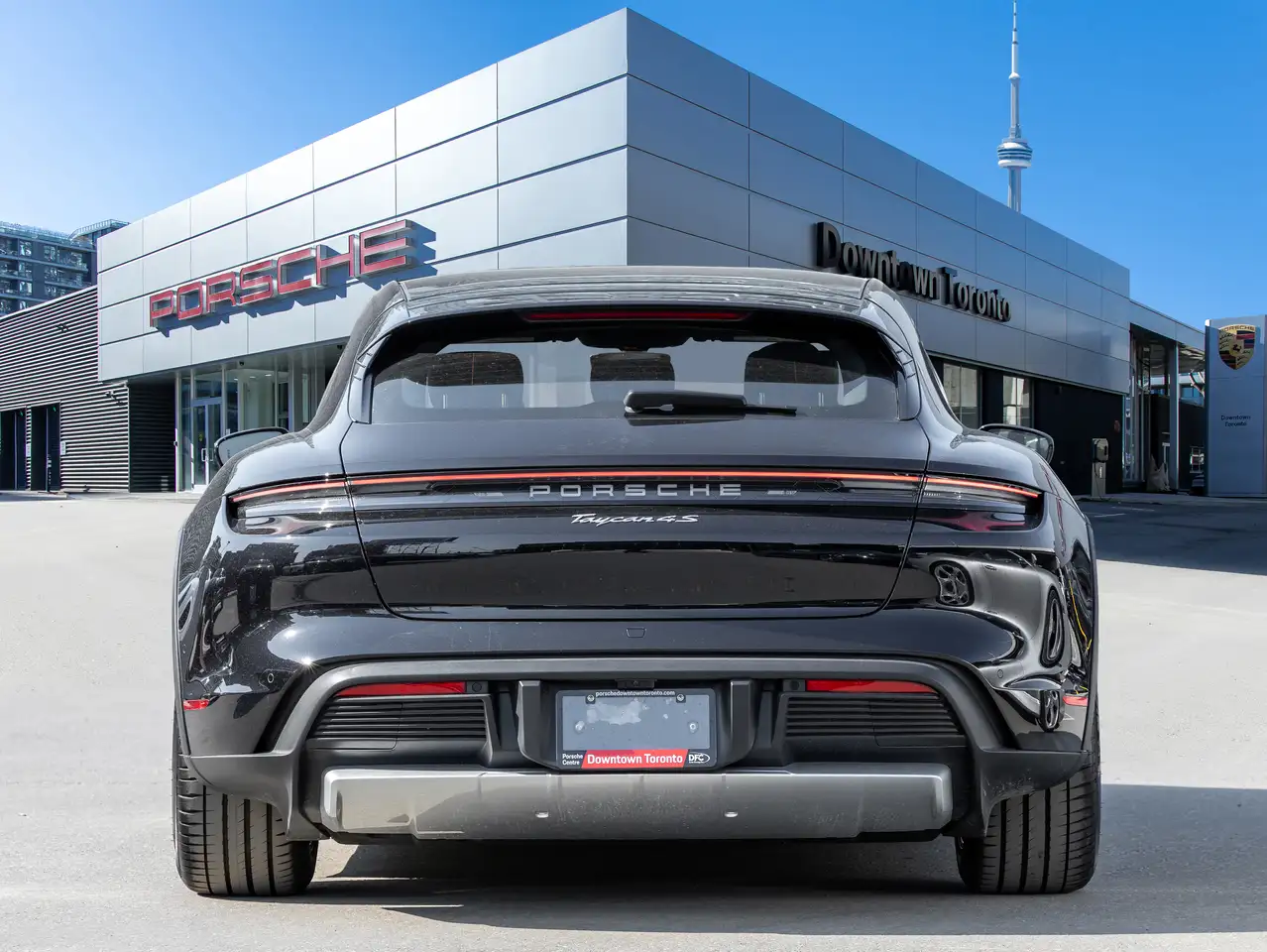 Porsche Taycan снимка Porsche Taycan