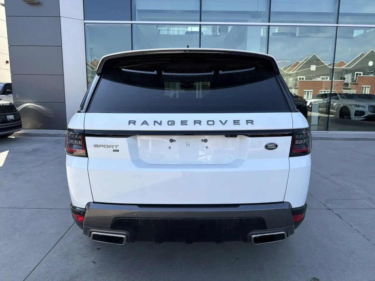 Land Rover Range Rover Sport снимка Land Rover Range Rover Sport