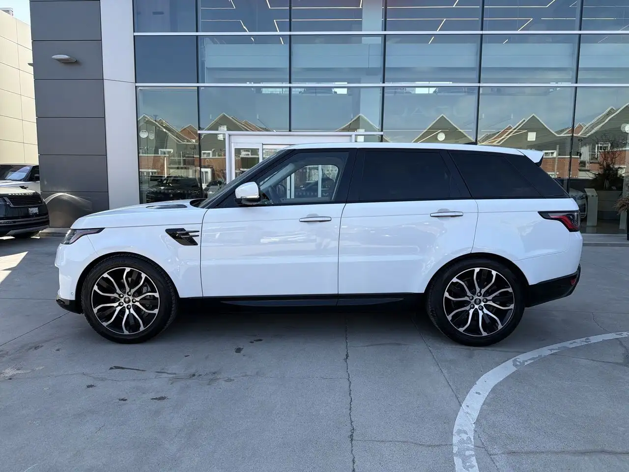 Land Rover Range Rover Sport снимка Land Rover Range Rover Sport