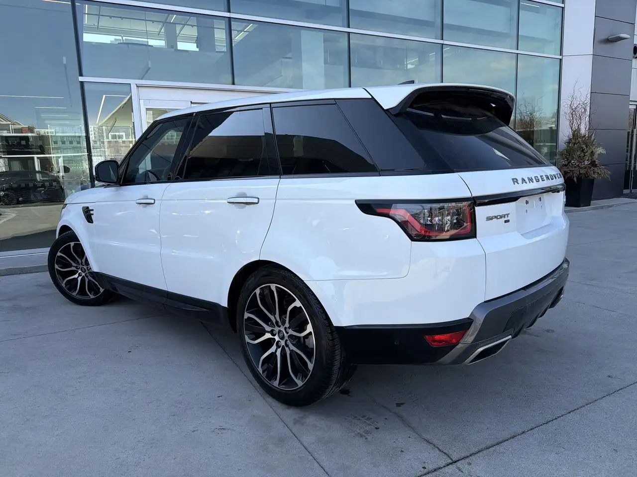 Land Rover Range Rover Sport снимка Land Rover Range Rover Sport