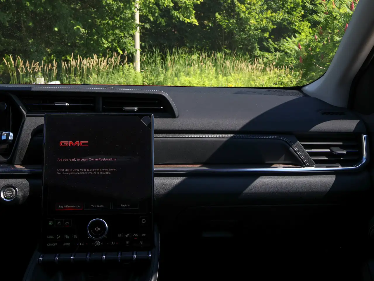 GMC Terrain photo GMC Terrain