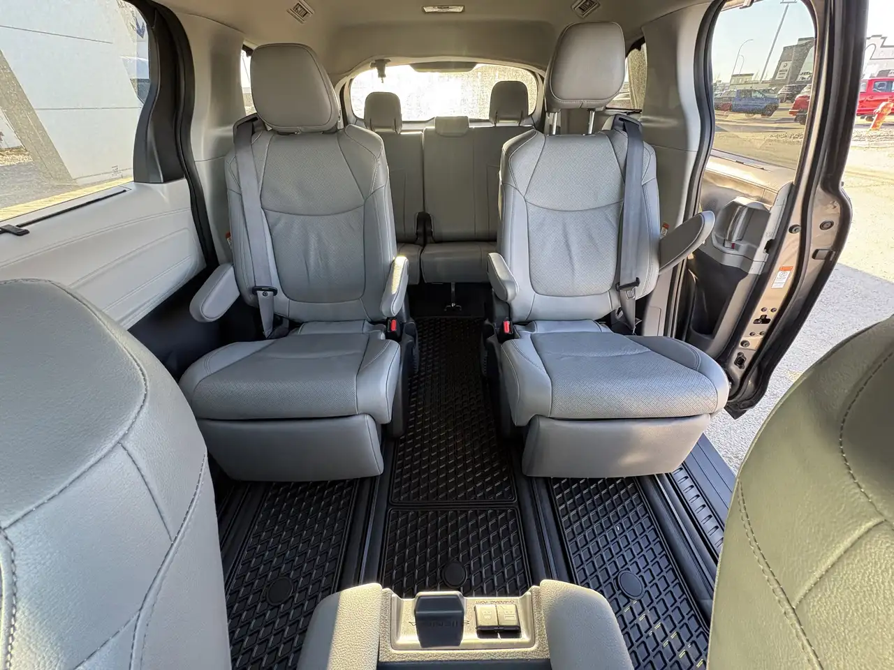 Toyota Sienna fotografie Toyota Sienna