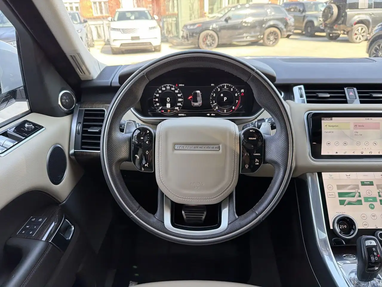 Land Rover Range Rover Sport снимка Land Rover Range Rover Sport