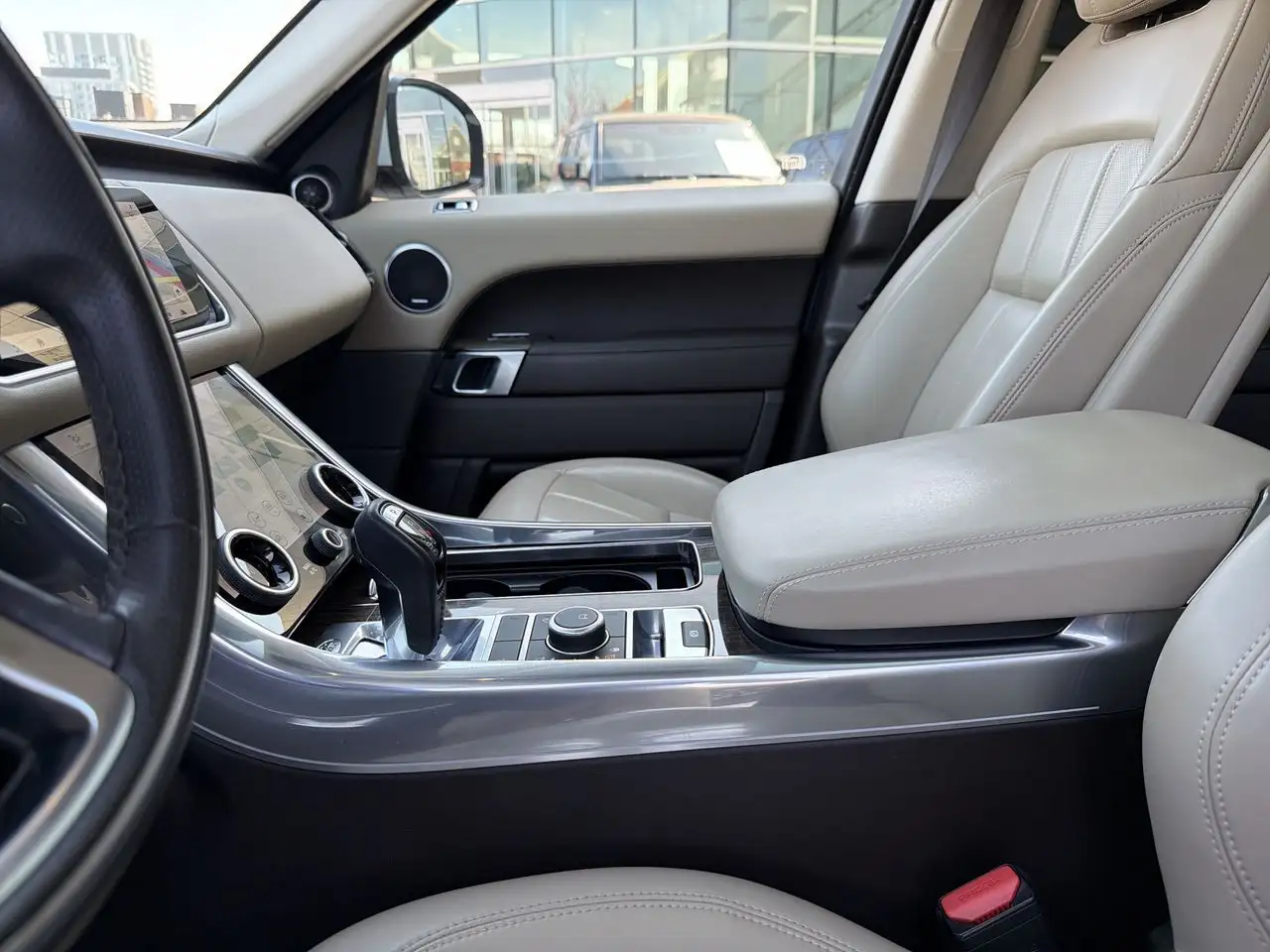 Land Rover Range Rover Sport снимка Land Rover Range Rover Sport