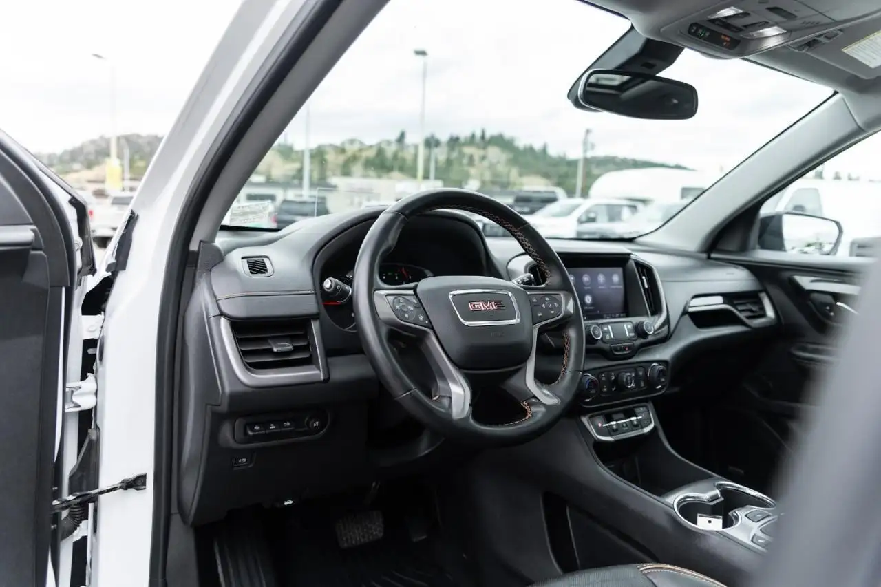 GMC Terrain photo GMC Terrain