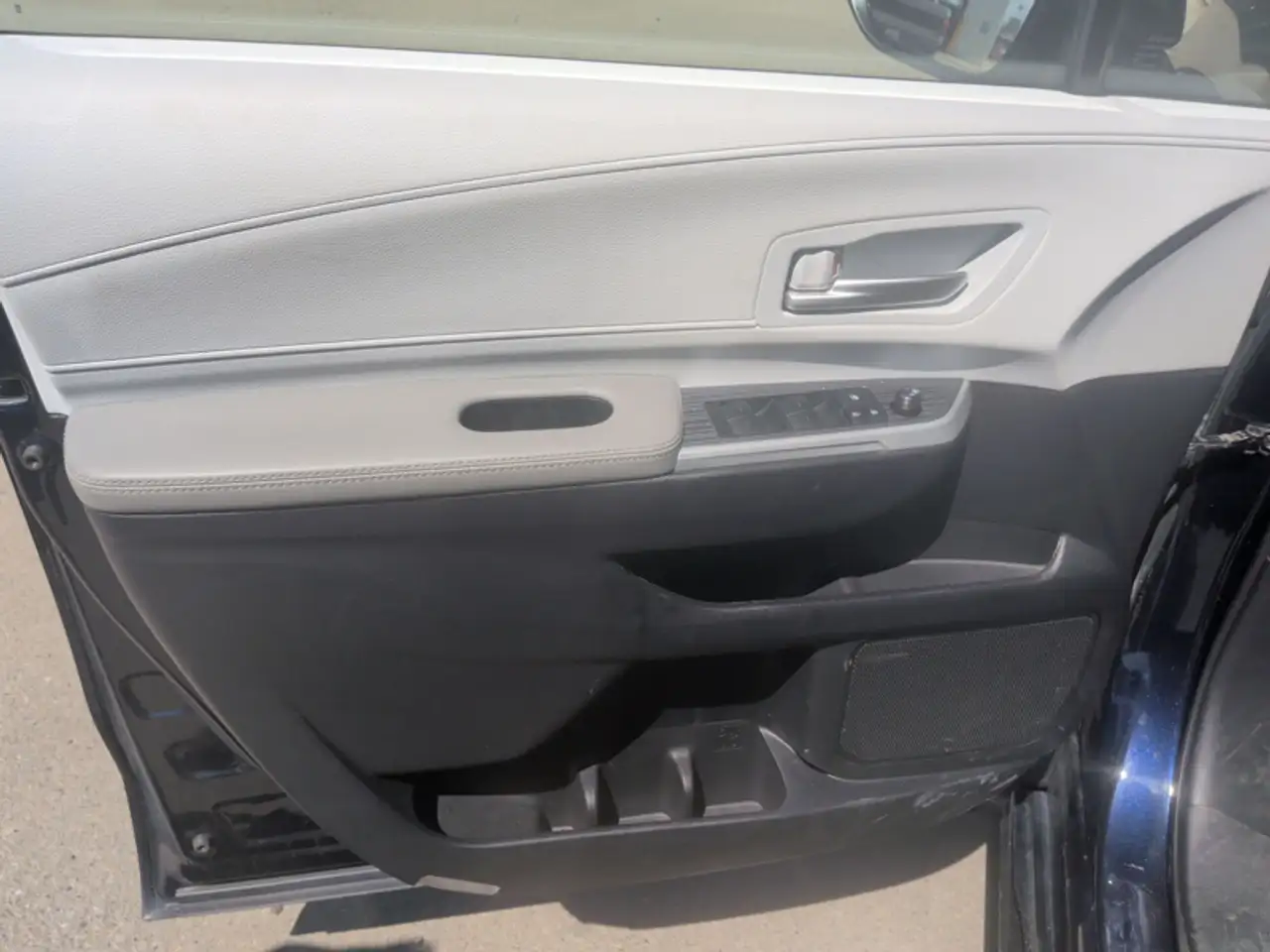 Toyota Sienna снимка Toyota Sienna
