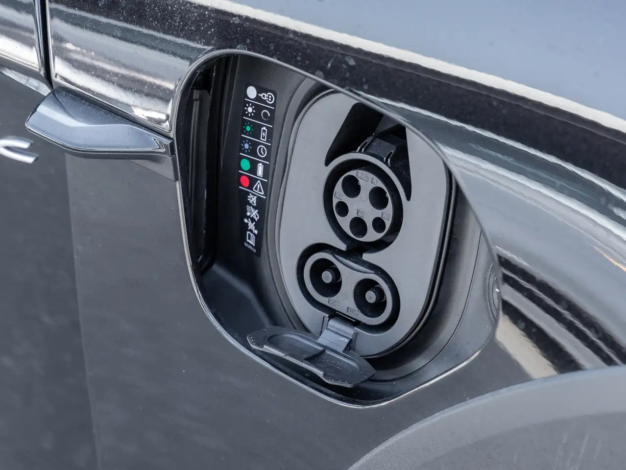 Porsche Taycan снимка Porsche Taycan