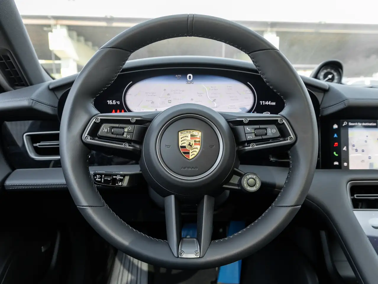 Porsche Taycan снимка Porsche Taycan