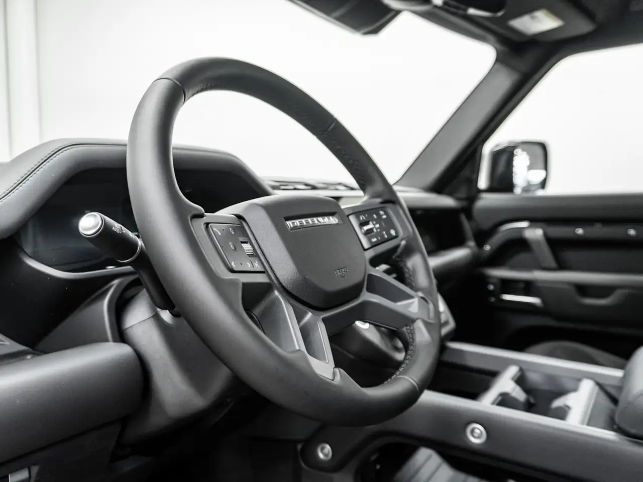 Land Rover Defender photo Land Rover Defender