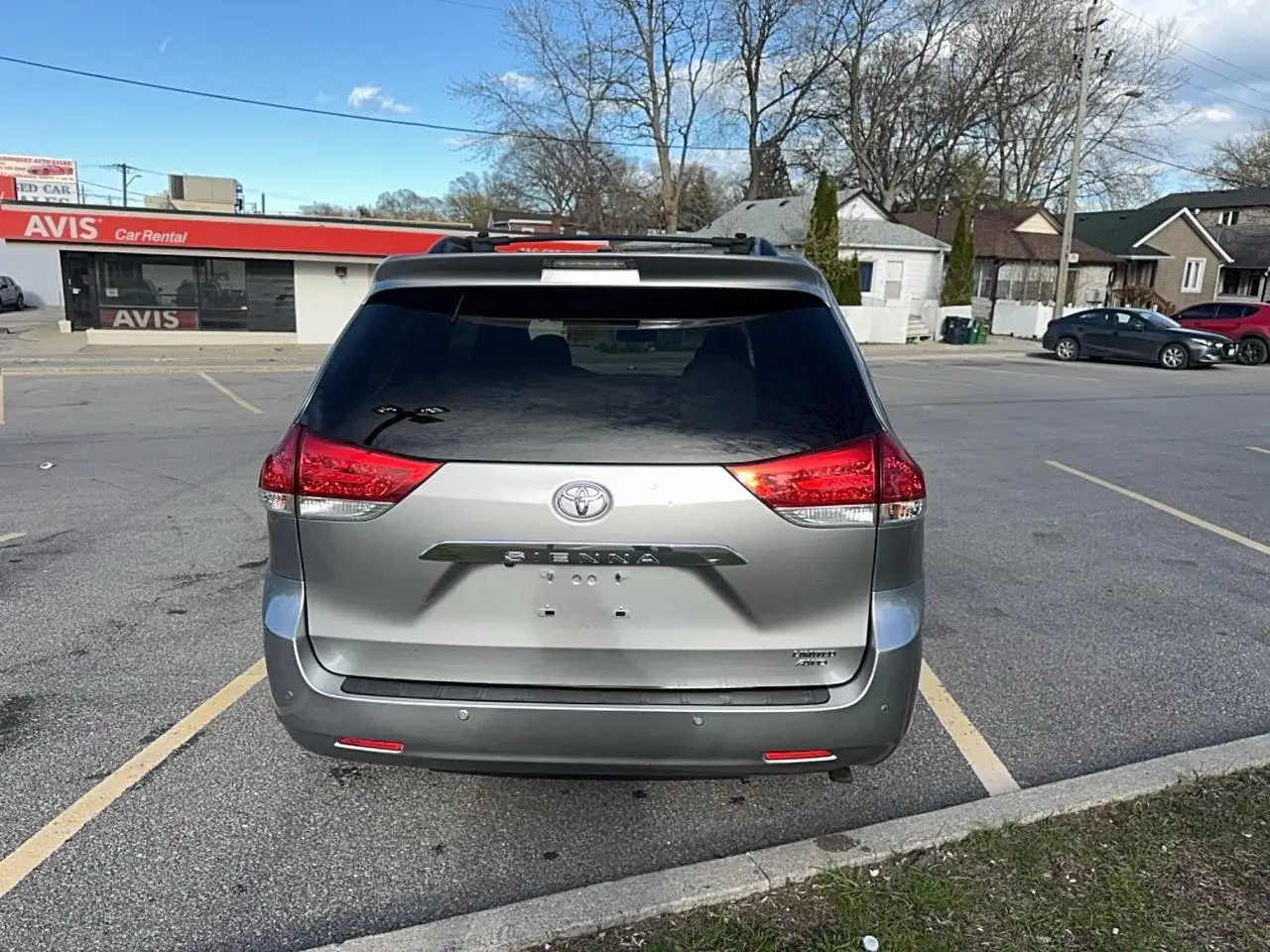 Toyota Sienna photo Toyota Sienna