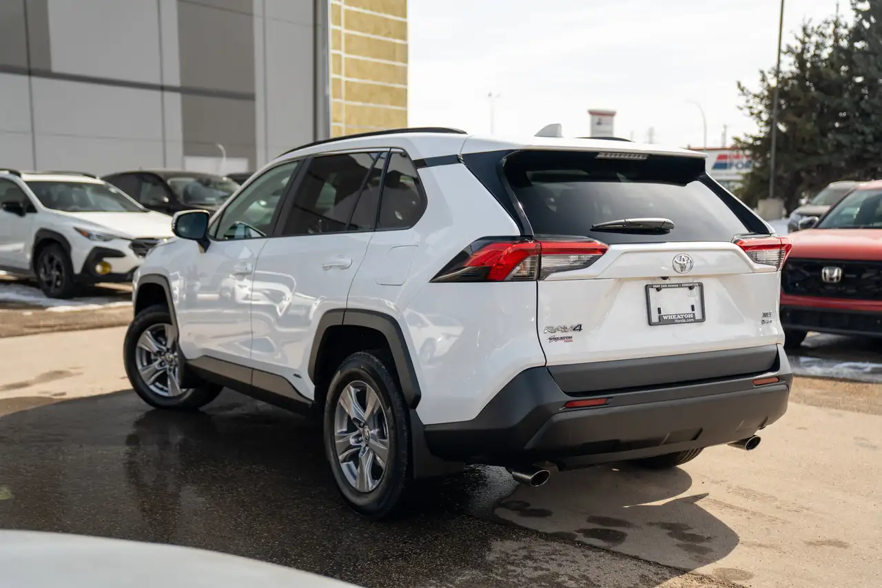 Toyota RAV 4 снимка Toyota RAV 4