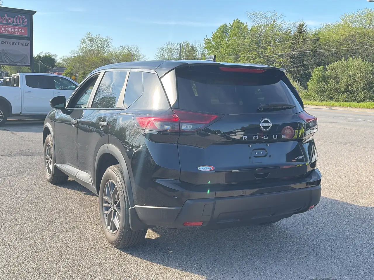 Nissan Rogue снимка Nissan Rogue