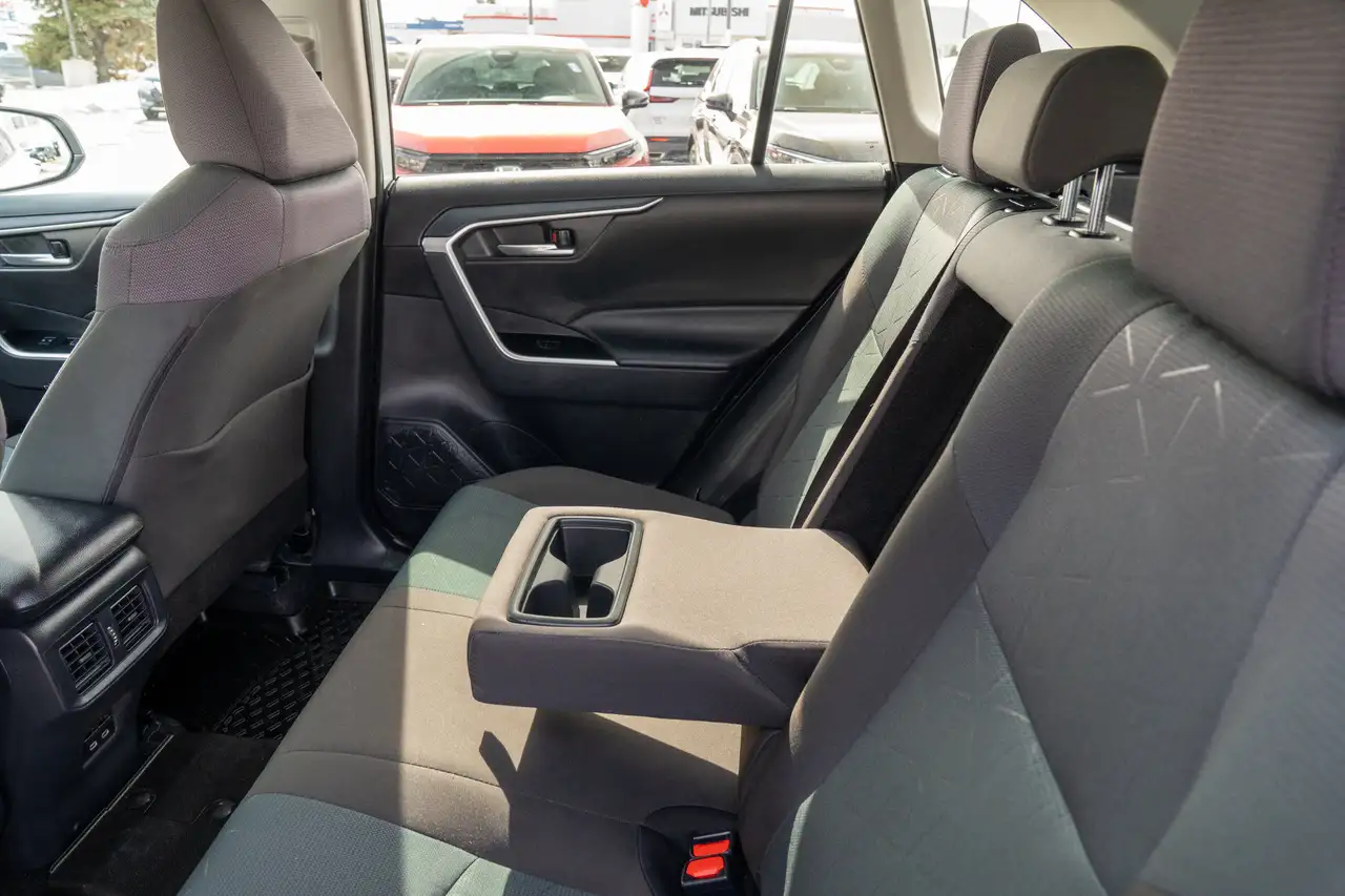 Toyota RAV 4 снимка Toyota RAV 4