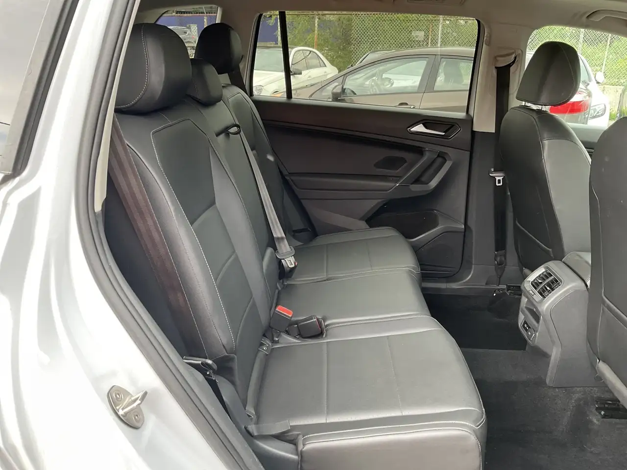 Volkswagen Tiguan photo Volkswagen Tiguan