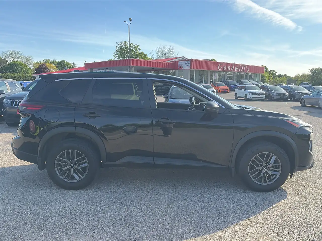 Nissan Rogue снимка Nissan Rogue