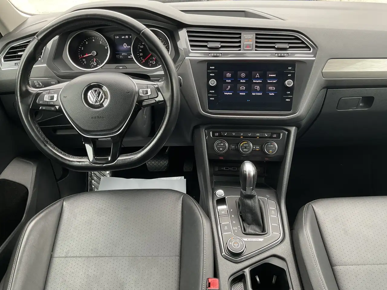 Volkswagen Tiguan photo Volkswagen Tiguan
