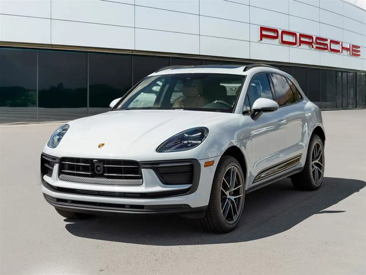 Porsche Macan снимка Porsche Macan