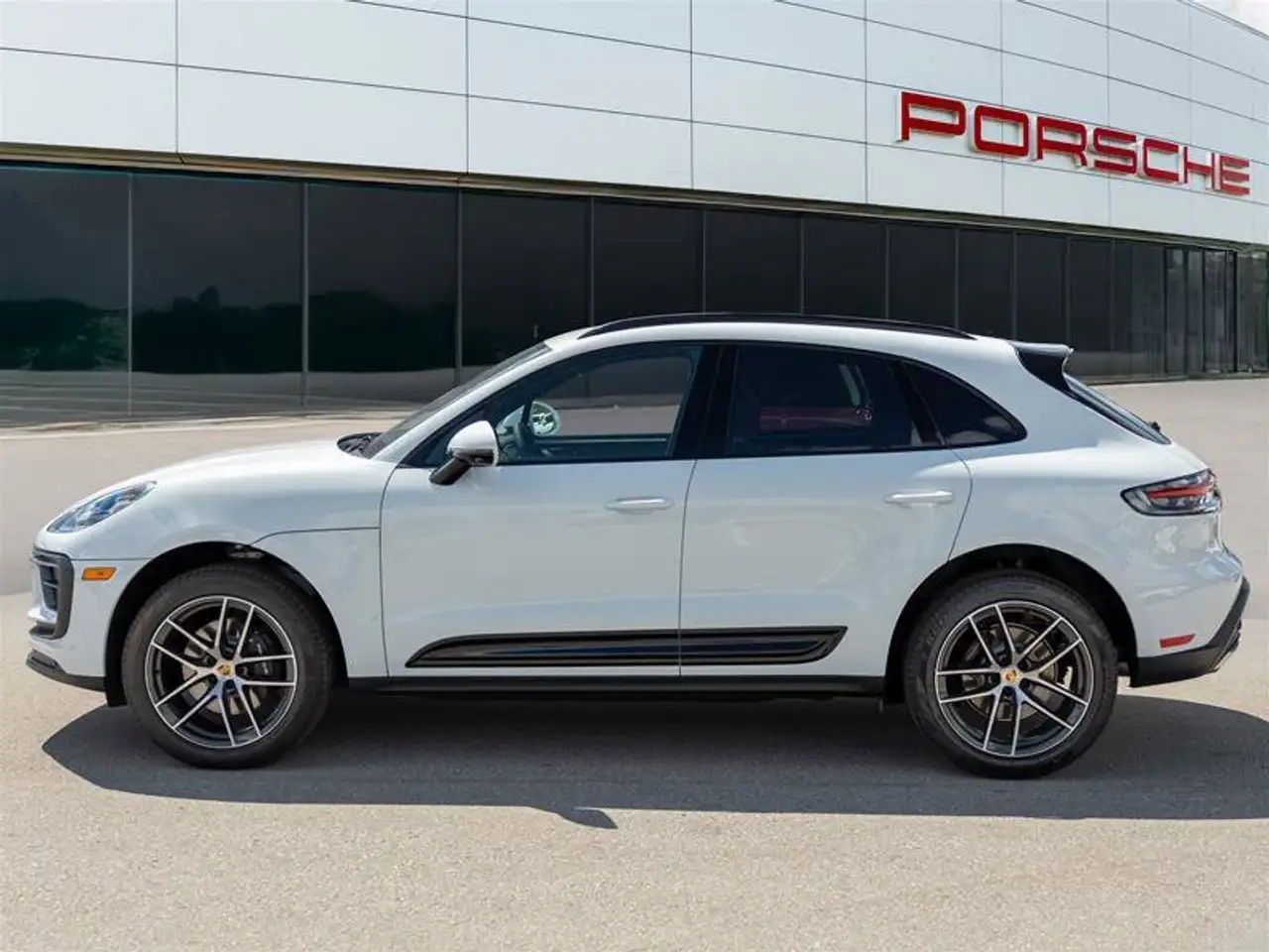 Porsche Macan снимка Porsche Macan