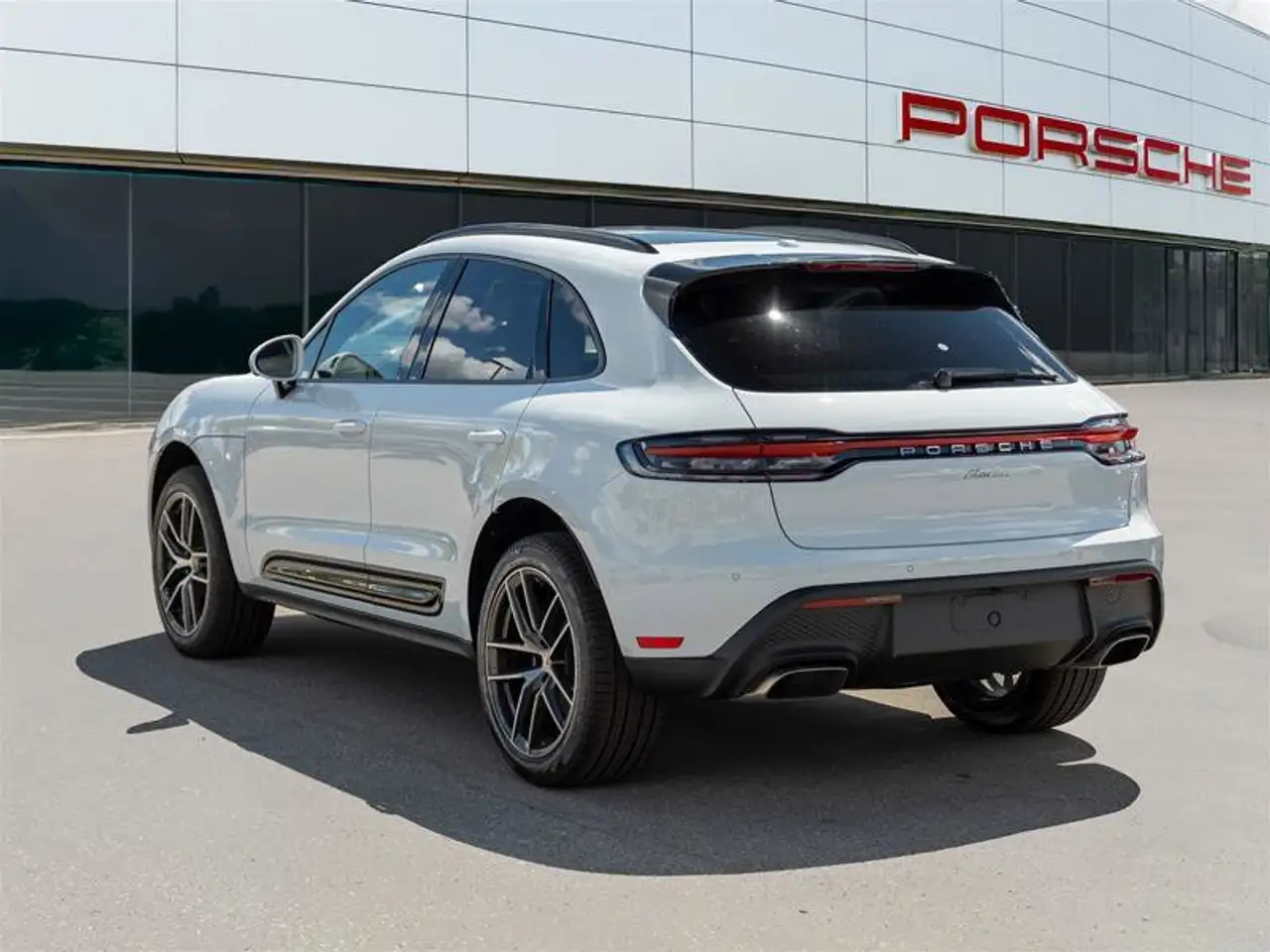 Porsche Macan снимка Porsche Macan