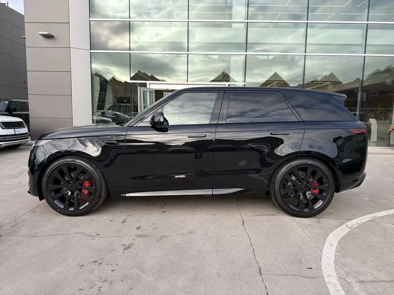Land Rover Range Rover Sport photo Land Rover Range Rover Sport