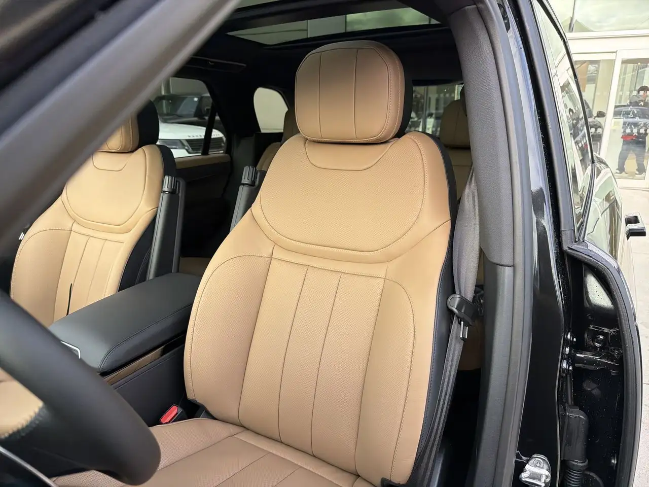 Land Rover Range Rover Sport photo Land Rover Range Rover Sport