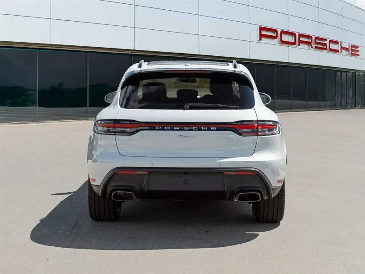 Porsche Macan снимка Porsche Macan
