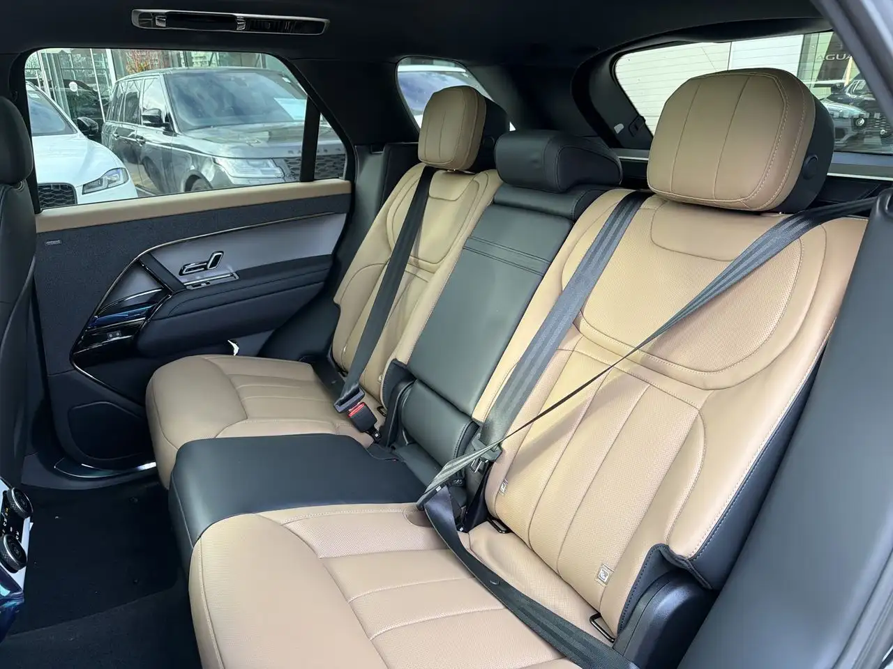 Land Rover Range Rover Sport photo Land Rover Range Rover Sport