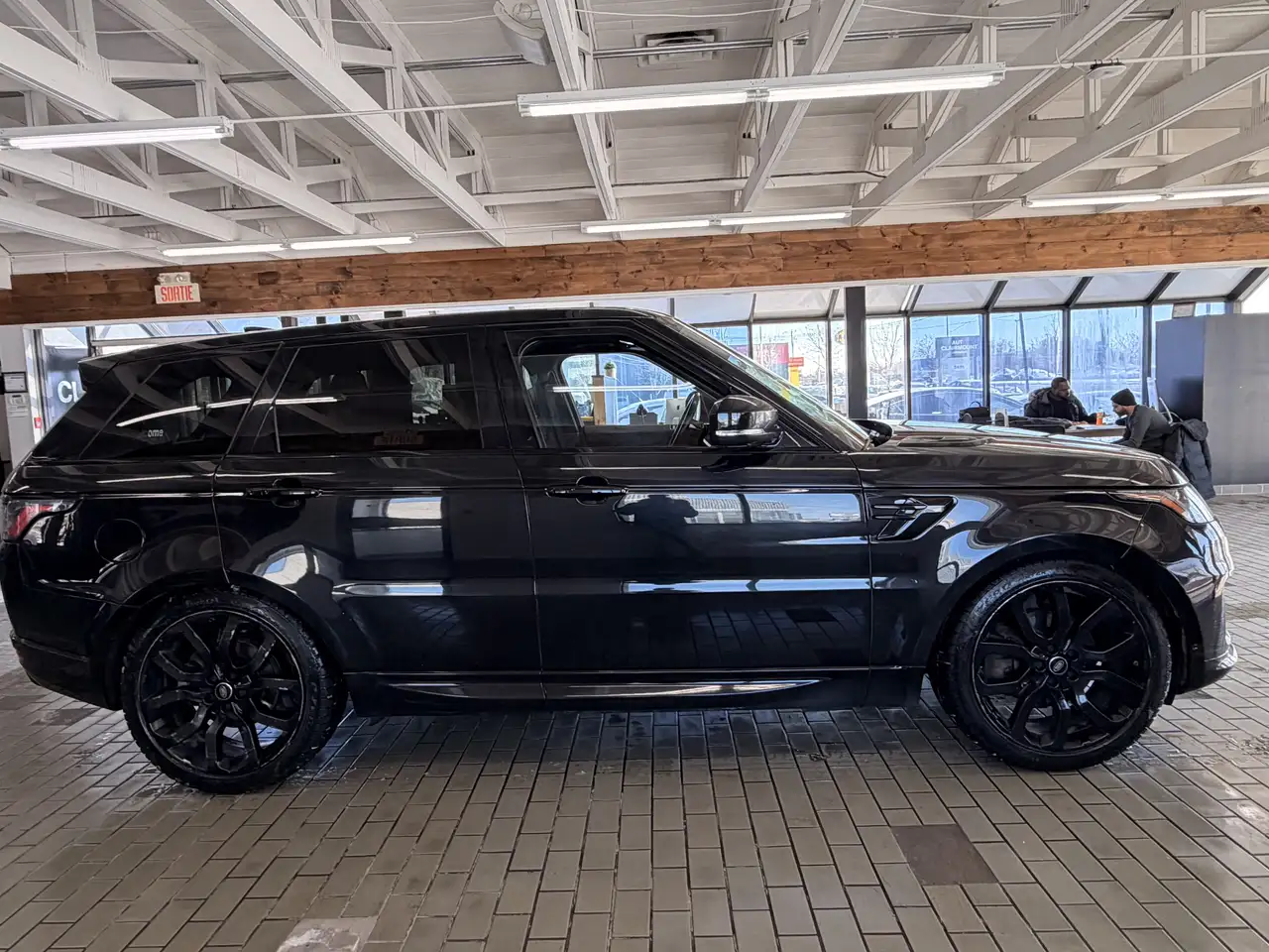 Land Rover Range Rover Sport снимка Land Rover Range Rover Sport