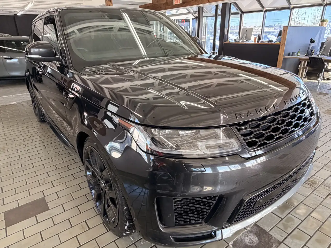 Land Rover Range Rover Sport снимка Land Rover Range Rover Sport