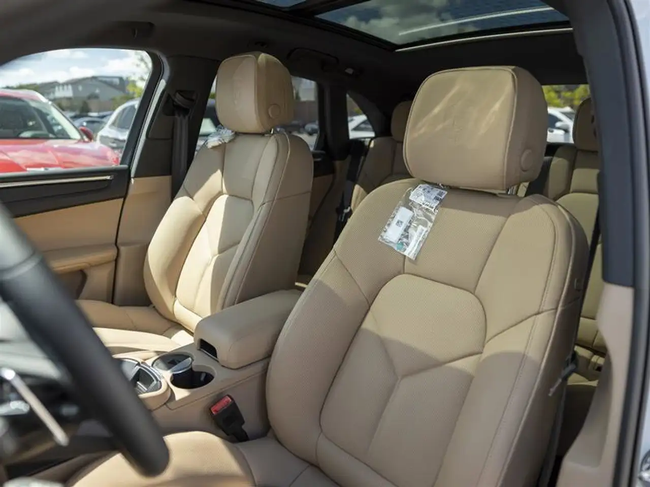 Porsche Macan снимка Porsche Macan