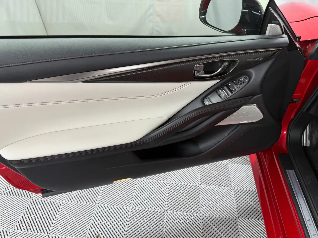 Infiniti Q60 fotografie Infiniti Q60
