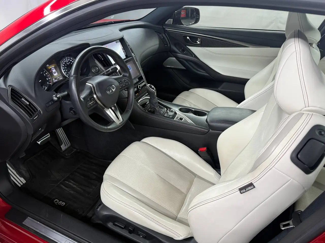 Infiniti Q60 fotografie Infiniti Q60