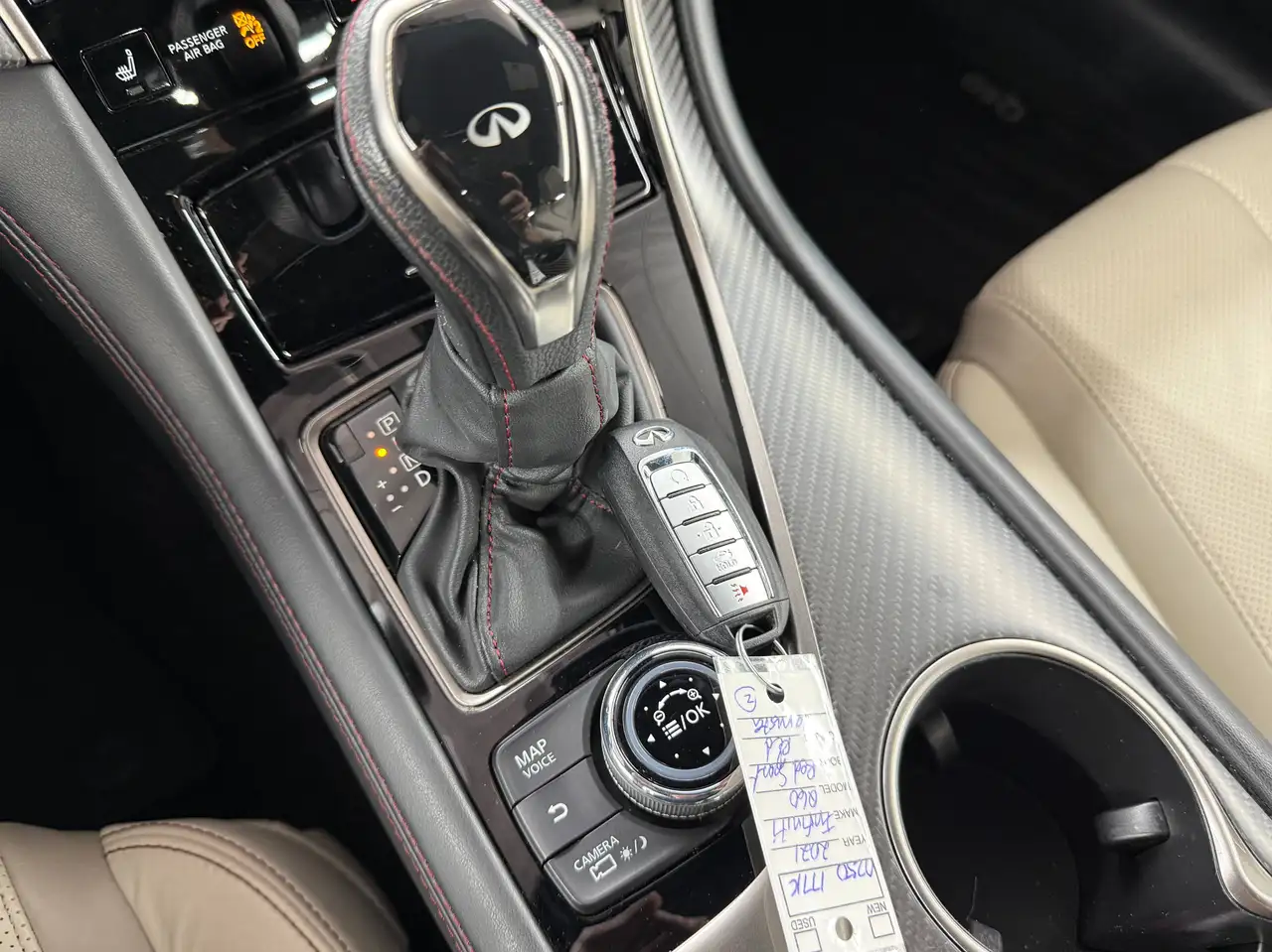 Infiniti Q60 fotografie Infiniti Q60