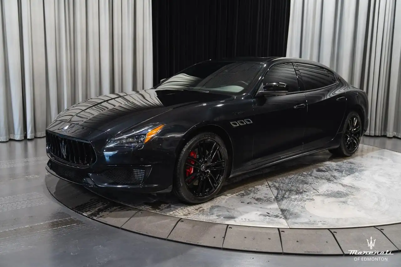 Maserati Quattroporte photo Maserati Quattroporte