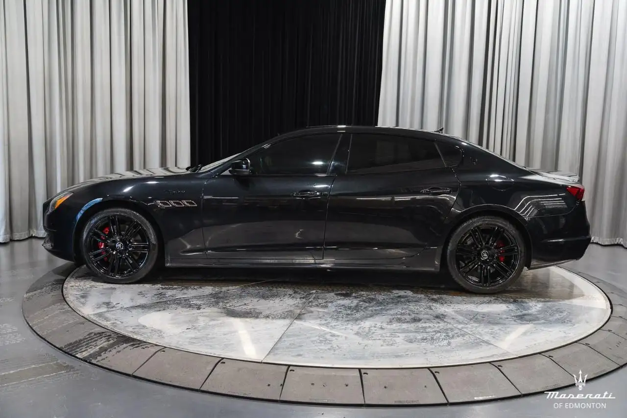 Maserati Quattroporte photo Maserati Quattroporte