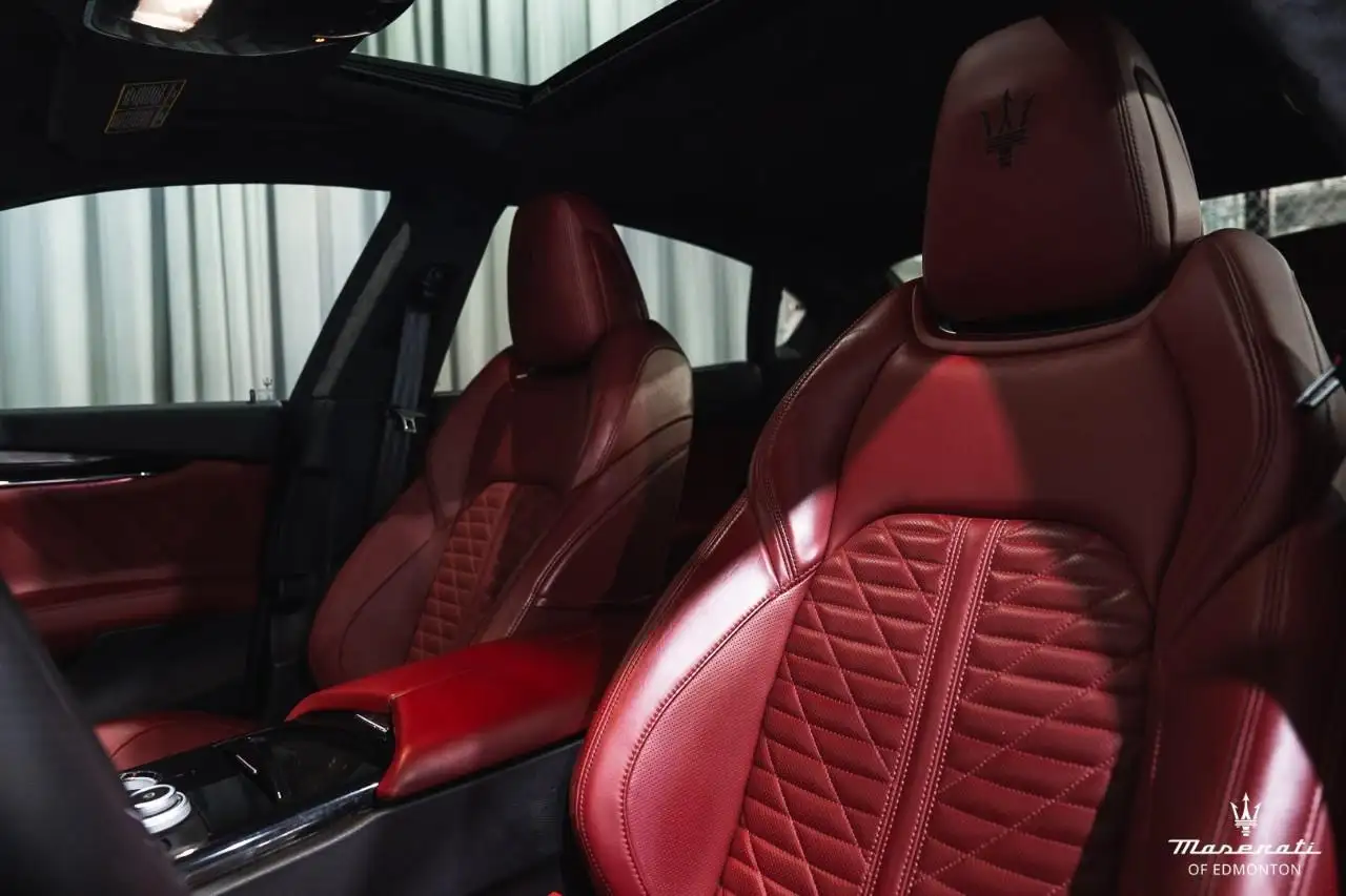 Maserati Quattroporte photo Maserati Quattroporte