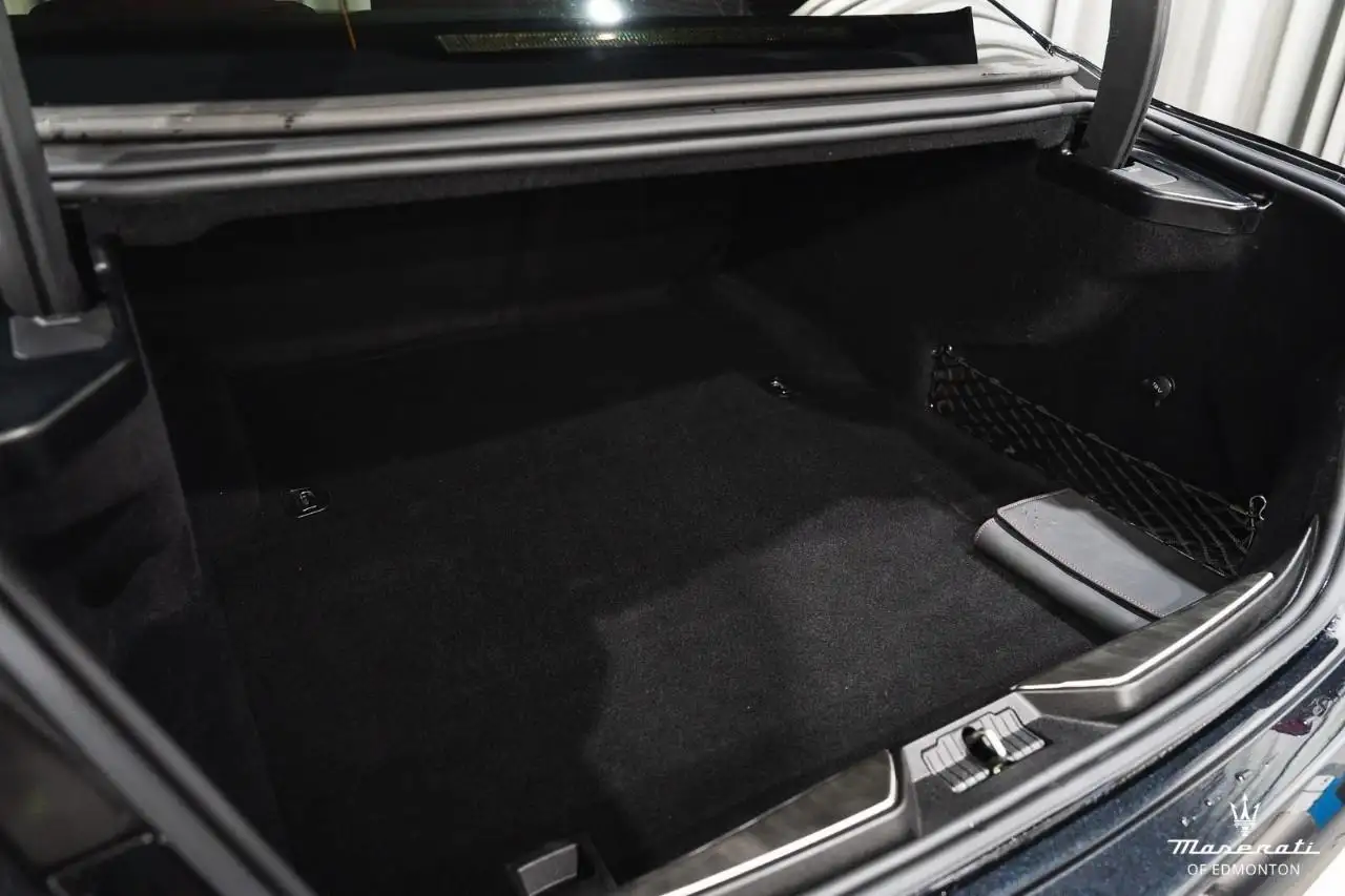 Maserati Quattroporte photo Maserati Quattroporte