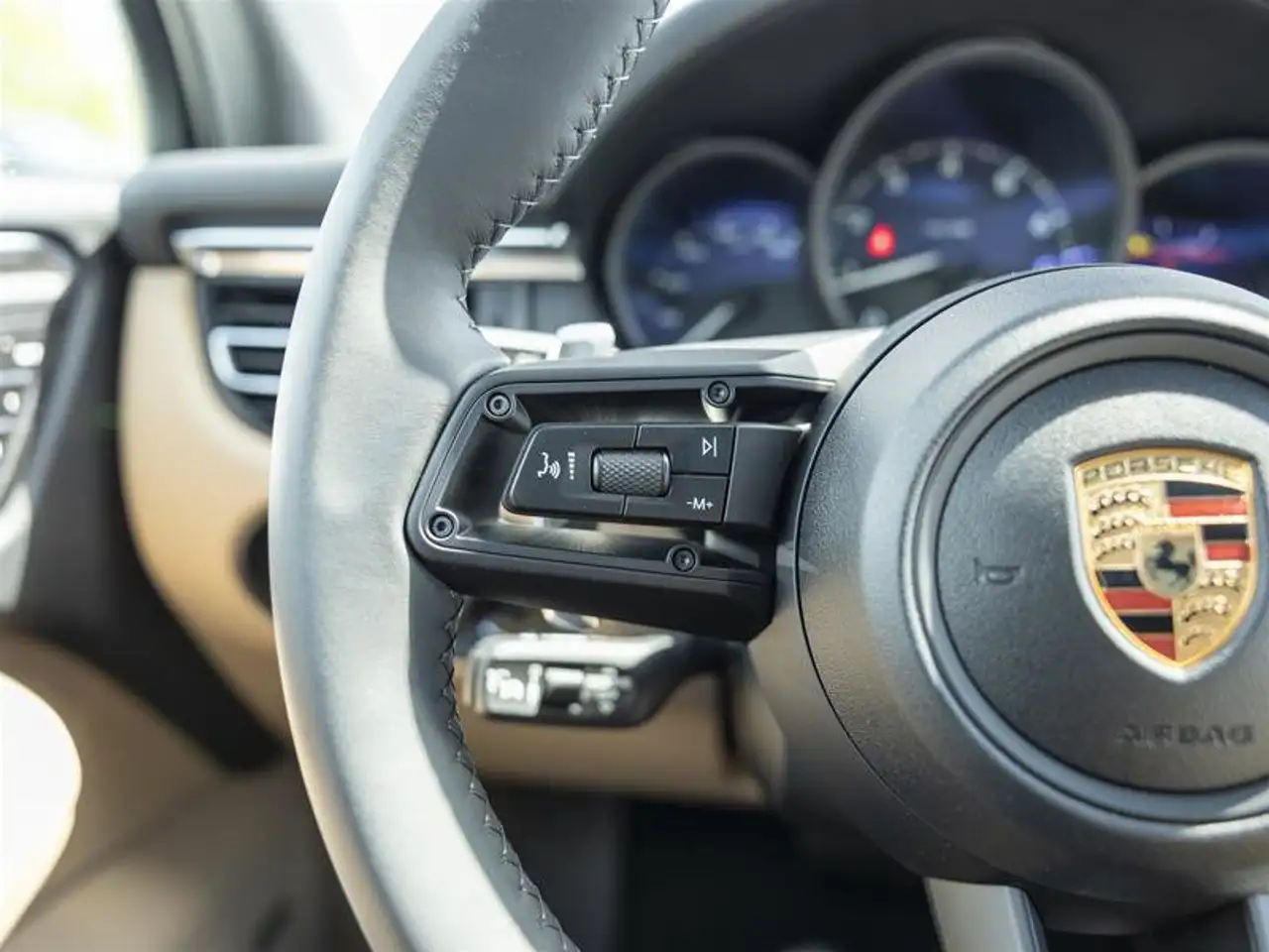 Porsche Macan снимка Porsche Macan