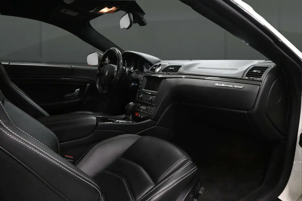Maserati GranTurismo снимка Maserati GranTurismo