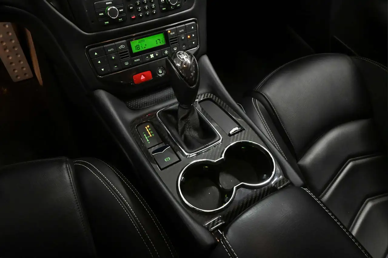 Maserati GranTurismo снимка Maserati GranTurismo