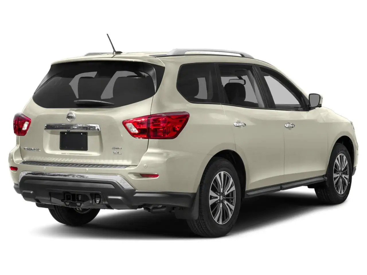 Nissan Pathfinder снимка Nissan Pathfinder