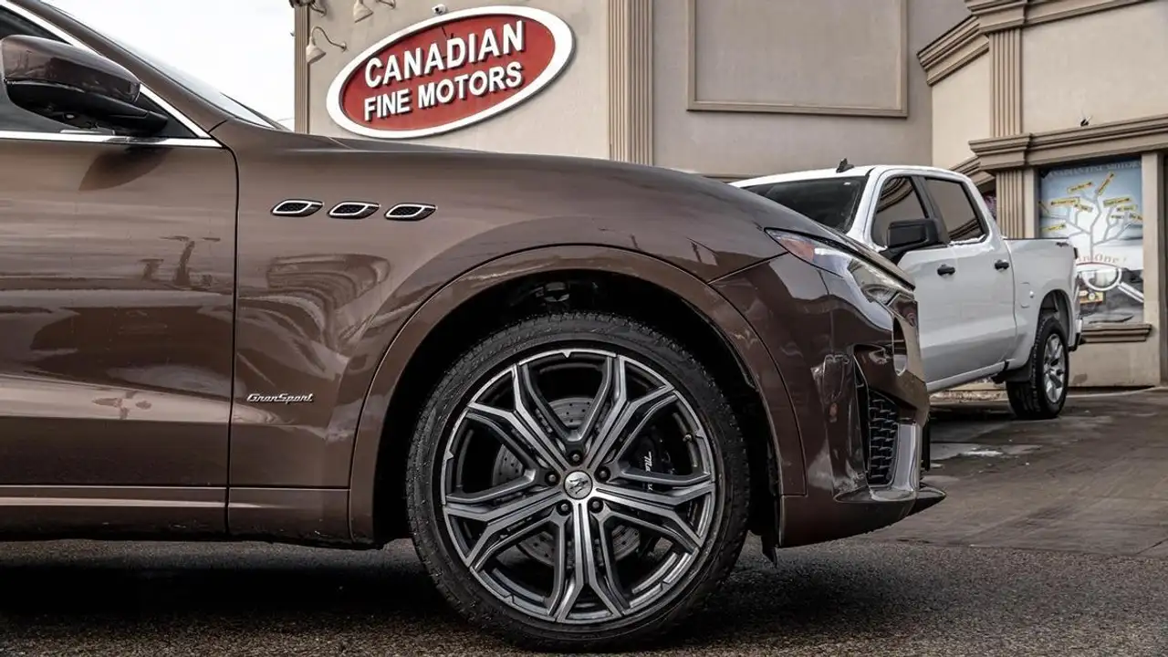 Maserati Levante photo Maserati Levante
